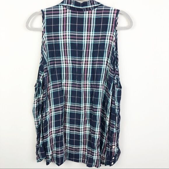 EXPRESS | Cold Shoulder Plaid Button Up Shirt - Picture 7 of 8
